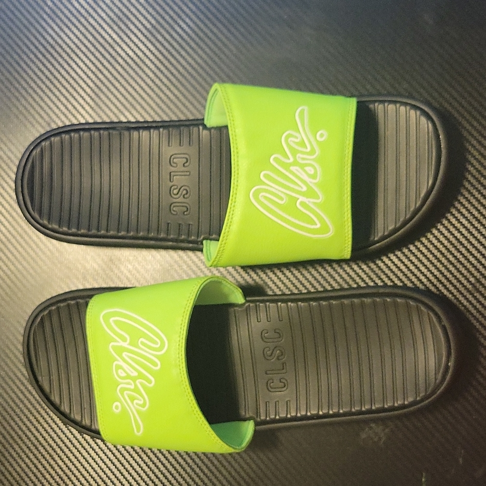 Size 12 clsc slides shoes flip flops men green street wear loungewear